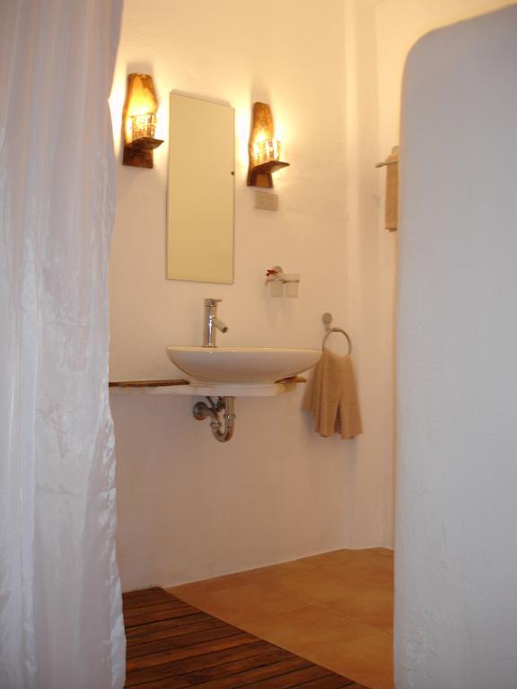 Artista Beach Villa Balabag  Habitación foto